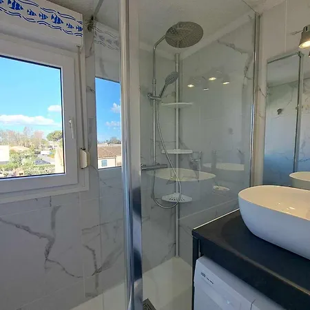 2 Pièces Mezzanine Climatisé Avec Piscine Et Parking Privé à - Fr-1-326-789 *