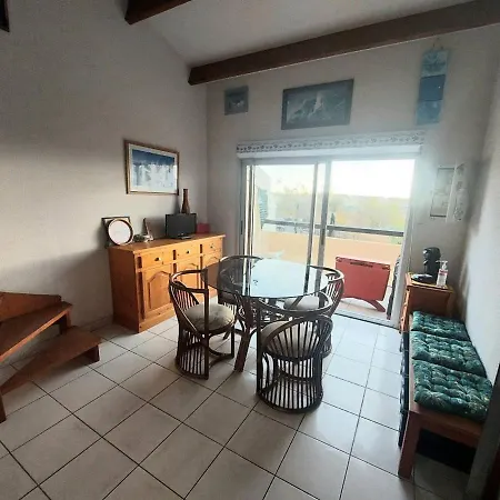 2 Pièces Mezzanine Climatisé Avec Piscine Et Parking Privé à - Fr-1-326-789 *